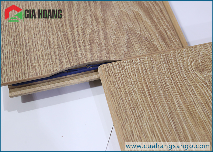 Hèm khóa Clic Sys của sàn gỗ Kronotex