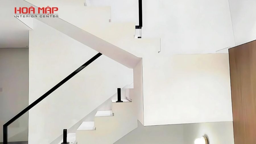 Tay Vịn Inox Vuông Kết Hợp Cầu Thang Kính – Dấu Ấn Thiết Kế Tinh Tế Tại Quận Tân Phú, TP.HCM